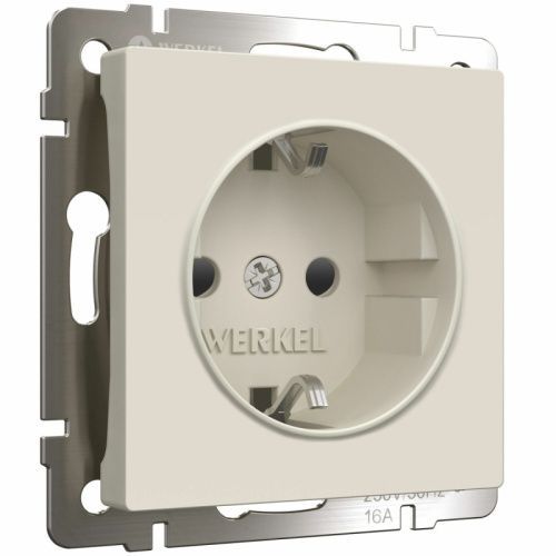 Розетка с заземлением и шторками Werkel 4690389184741