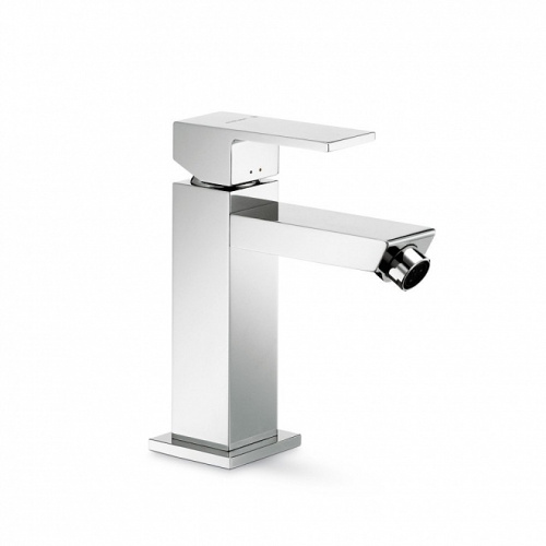 Смеситель Kerama Marazzi  FUTURA 66425KM.21.018 на биде хром без термостата Смеситель Kerama Marazzi  FUTURA 66425KM.21.018 на биде хром без термостата