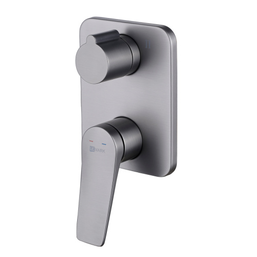 Смеситель LeMark Bronx LM3727GM настенный графит