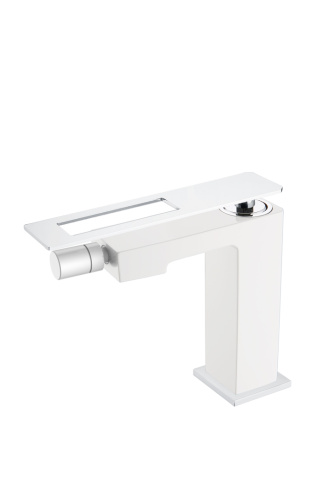 Смеситель Boheme Q 146-WCR на биде белый глянцевый Смеситель Boheme Q 146-WCR на биде белый глянцевый