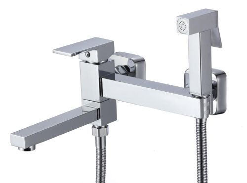 Смеситель с гигиеническим душем D-Lin D181201 настенный хром