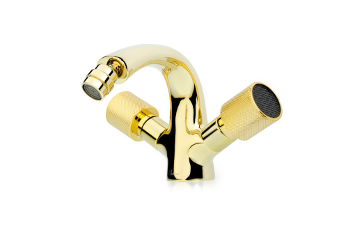 Смеситель Boheme Royal Cristal 296-Royal/CRST black на биде золото Смеситель Boheme Royal Cristal 296-Royal/CRST black на биде золото