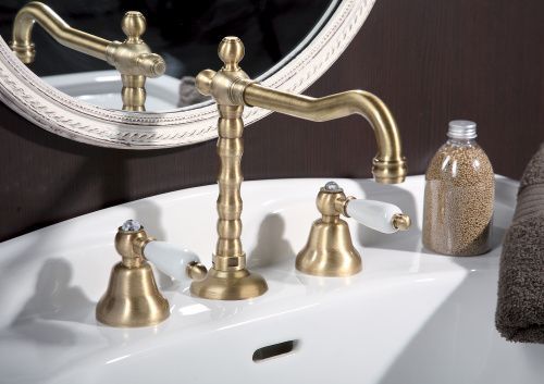 Смеситель Fiore 03ZZ0637 на раковину бронза