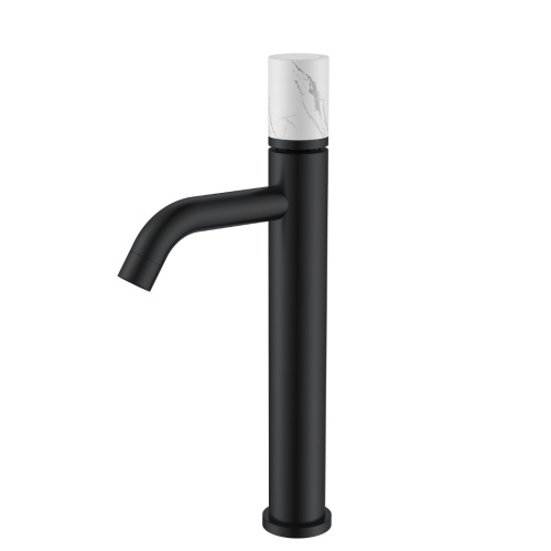 Смеситель Boheme Stick 122-B-MR-W на столешницу черный