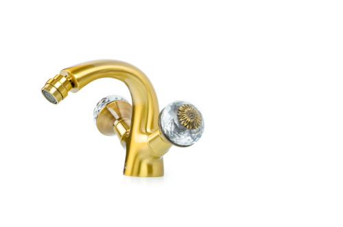 Смеситель Boheme Flora 316-FL на биде бронза Смеситель Boheme Flora 316-FL на биде бронза