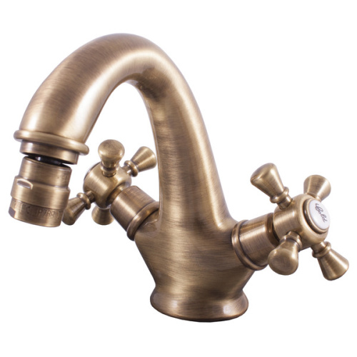 Смеситель RavSlezak MORAVA RETRO MK343.5SM на биде бронза Смеситель RavSlezak MORAVA RETRO MK343.5SM на биде бронза