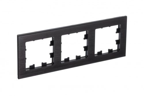Рамка трехместная Systeme Electric AtlasDesign (АтласДесигн) ATN312303