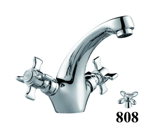 Смеситель D-Lin D110808 на раковину хром