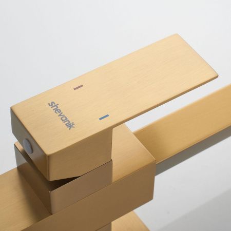 Смеситель для кухни Shevanik S148G на мойку золото
