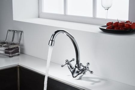 Смеситель для кухни DECOROOM DR54 DR54028 на мойку хром