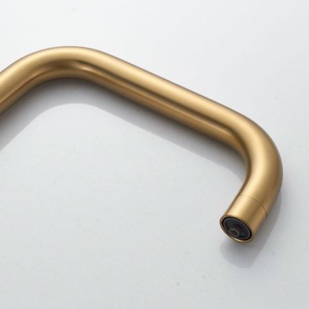 Смеситель для кухни Shevanik S228G на мойку золото