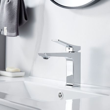 Смеситель Shevanik S4401 на раковину хром