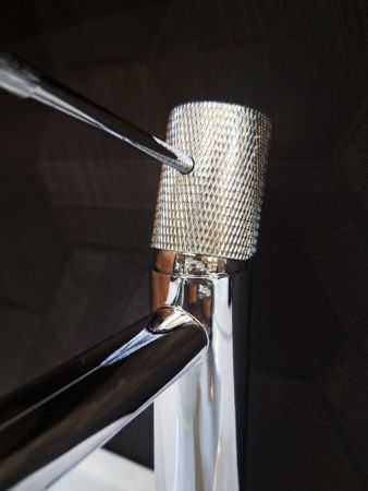 Смеситель AltroBagno Intento AltroBagnoIntento0126Cr на раковину хром