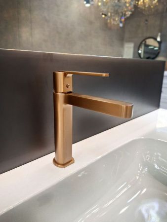 Смеситель AltroBagno Unione AltroBagnoUnione0138BC на раковину медь