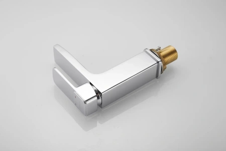 Смеситель Shevanik S9701 на раковину хром