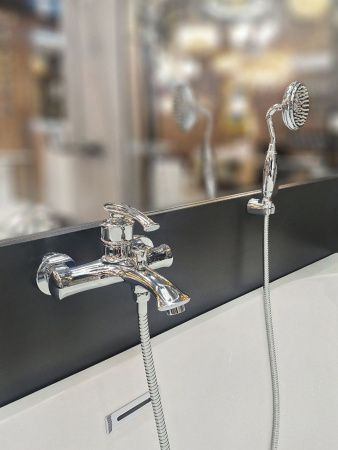 Смеситель для ванны AltroBagno Beatrice AltroBagnoBeatrice0204Cr настенный хром