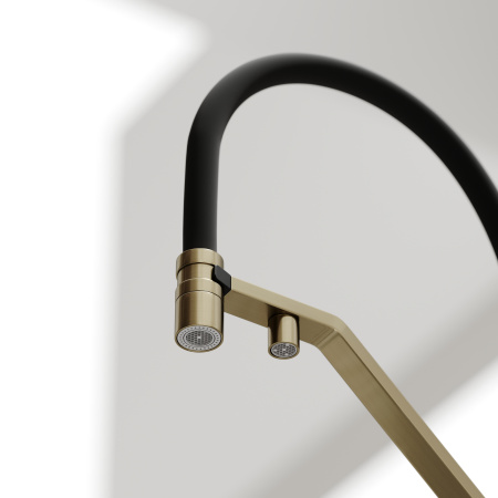 Смеситель для кухни Sancos Loro SC4007BG на мойку брашированное золото/черный