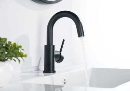 Смеситель Aquatek ЕВРОПА AQ1307MB на раковину черный