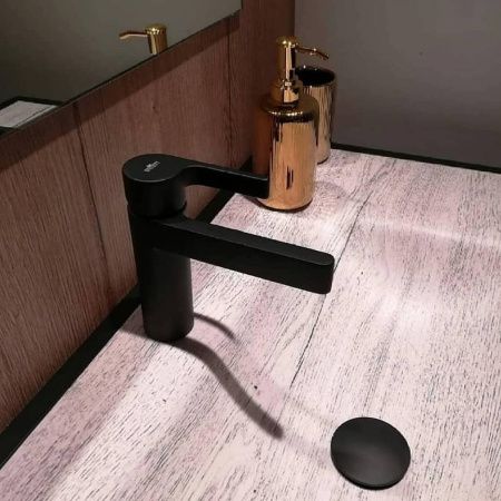 Смеситель Webert DoReMi DR830102560 на раковину черный
