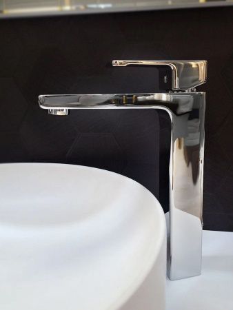 Смеситель для раковины AltroBagno Lamberto AltroBagnoLamberto010212Cr на столешницу хром