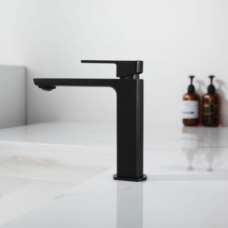 Смеситель Vincea Next VBF-1N1MB на раковину черный