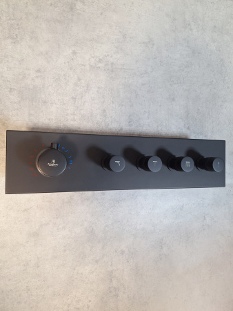 Душевая система AltroBagno Metropoli AltroBagnoMetropoli040401NeOp встраиваемая в стену