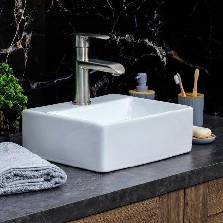 Раковина из сантехнического фарфора Melana 7440A-805 30х30 накладная цвет белый 1 отверстие под смеситель