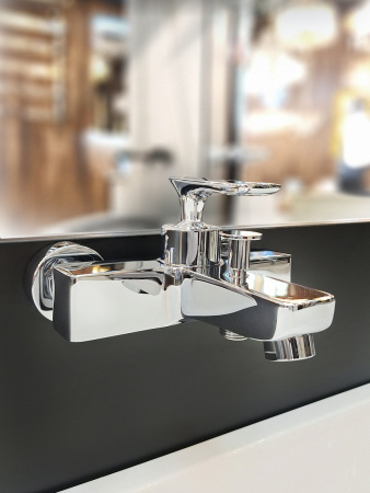 Смеситель для ванны AltroBagno Aperto AltroBagnoAperto0207Cr настенный хром