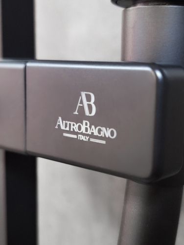 Душевой гарнитур AltroBagno Beni aggiuntivi AltroBagnoSS030301NeOp настенный черный матовый - фото 4 Душевой гарнитур AltroBagno Beni aggiuntivi AltroBagnoSS030301NeOp настенный черный матовый - фото 4
