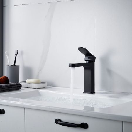 Смеситель Shevanik S4501H на раковину черный