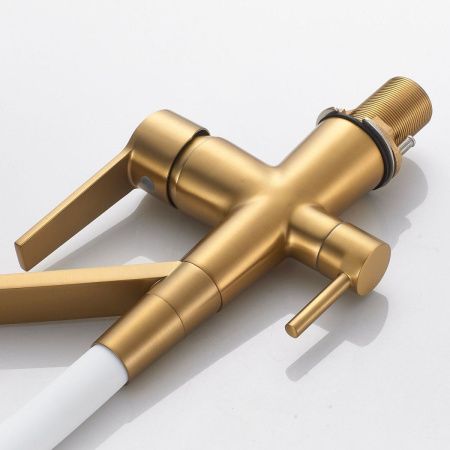 Смеситель для кухни Shevanik S278G на мойку золото