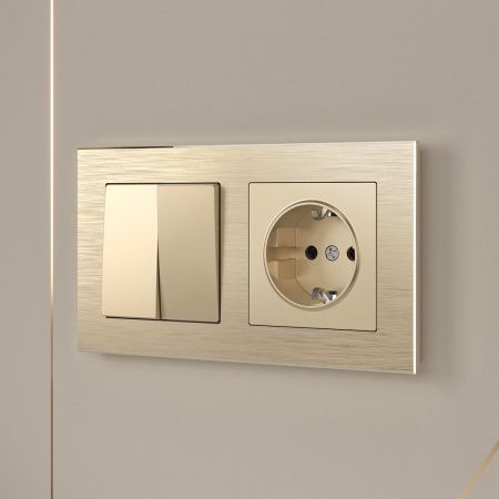 Розетка с заземлением и шторками Werkel 4690389157387