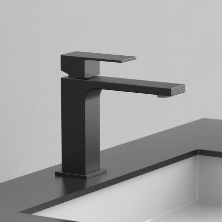 Смеситель Vincea Cube VBF-1C01MB на раковину черный