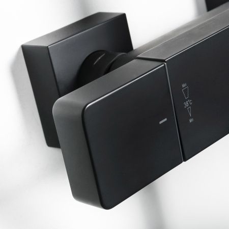Душевая стойка Clever NINE XTREME 60791 настенная цвет черный