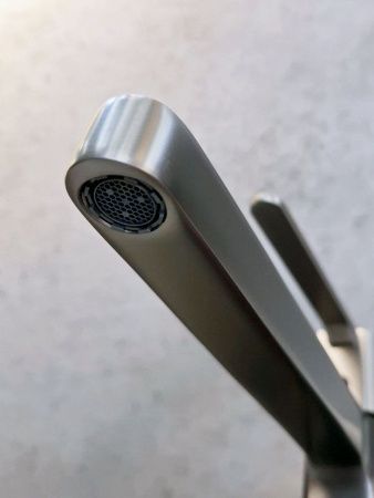 Смеситель для раковины AltroBagno Unione AltroBagnoUnione010222GM на столешницу оружейная сталь