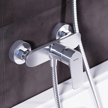 Смеситель для душа Damixa Palace Grand 462000000 настенный хром без термостата