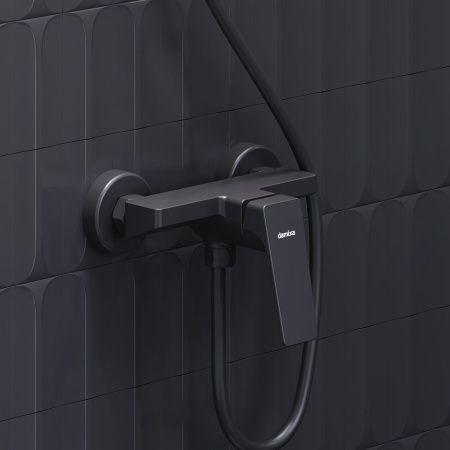Смеситель для душа Damixa Merkur 402000300 настенный черный