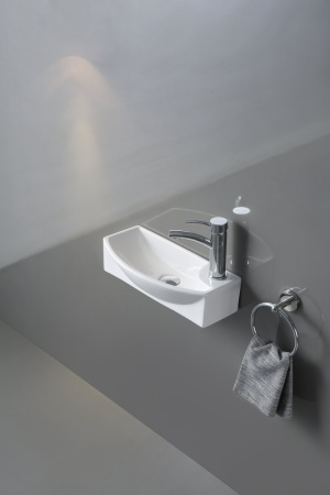 Раковина из санфаянса CeramaLux 7946L 46х23 подвесная цвет белый 1 отверстие под смеситель