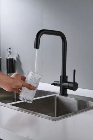 Смеситель для кухни Shevanik S228H на мойку черный