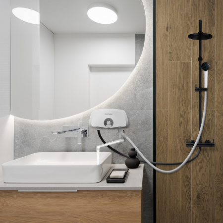 Водонагреватель электрический проточный 4 кВт Royal Thermo SmartFix TS (3,5 kW)