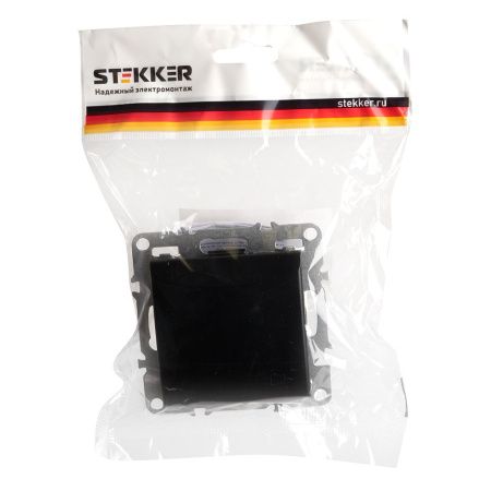 Розетка 1-местная с/з с защитной шторкой Stekker Эрна 49156