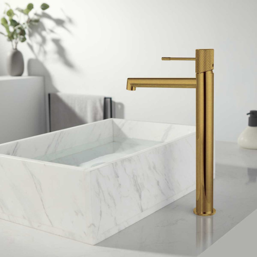 Смеситель Vincea Desire VBF-1D2BG на столешницу брашированное золото без термостата