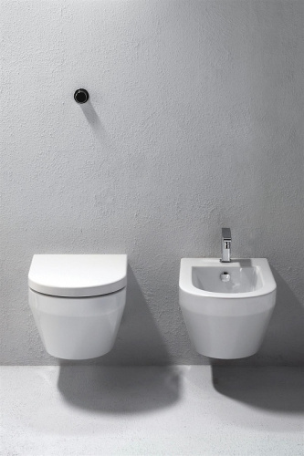 Чаша унитаза подвесная GSI Pura 881611_УЦ/2 цвет белый без сиденья безободковая смыв торнадо (раковина на задней стенке) - фото 3