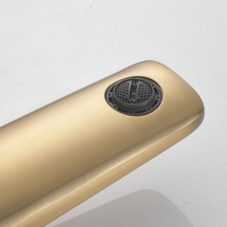 Смеситель для раковины Rose R3911G на столешницу золото