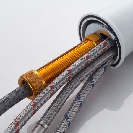 Смеситель для кухни Shevanik S363C на мойку белый