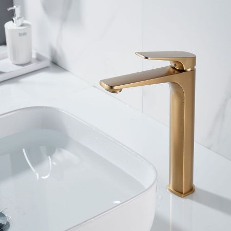 Смеситель для раковины Shevanik S4211G на столешницу золото