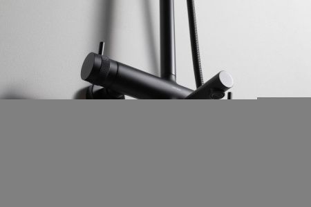 Душевая стойка Allen Brau Priority 5.31A10-31 настенная цвет черный