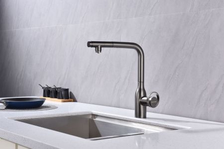 Смеситель для кухни Paulmark URBAN Ur213104-GM на мойку серый