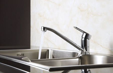 Смеситель для кухни LeMark Point LM0304C на мойку хром