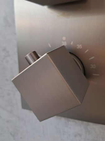 Душевая система AltroBagno Lamberto AltroBagnoLamberto040411GM встраиваемая в стену